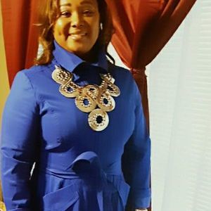 Meet your Posher, Ebony